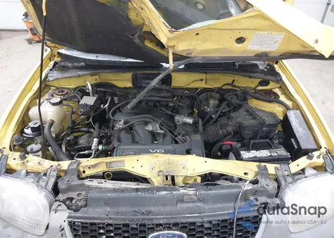 2002 Ford Escape Xlt z USA, uszkodzony, nr VIN 1FMYU03152KA34143